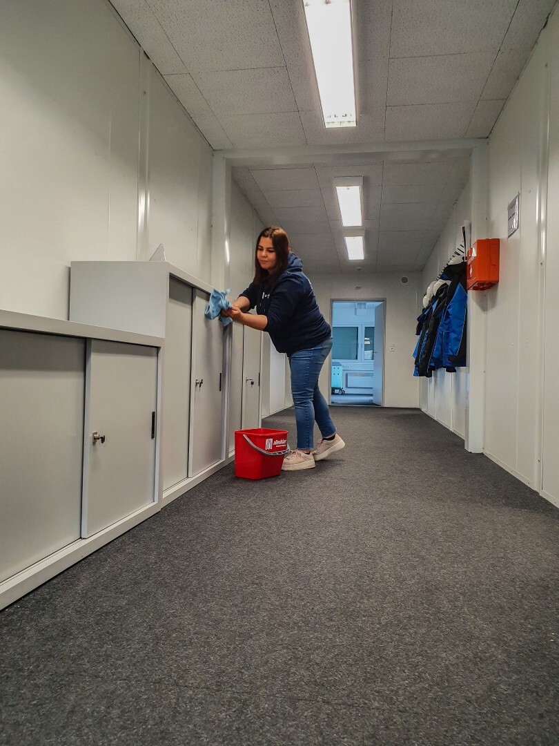 allesklar Gebaeudereinigung  Containerreinigung  Baucontainerreinigung Weinheim
