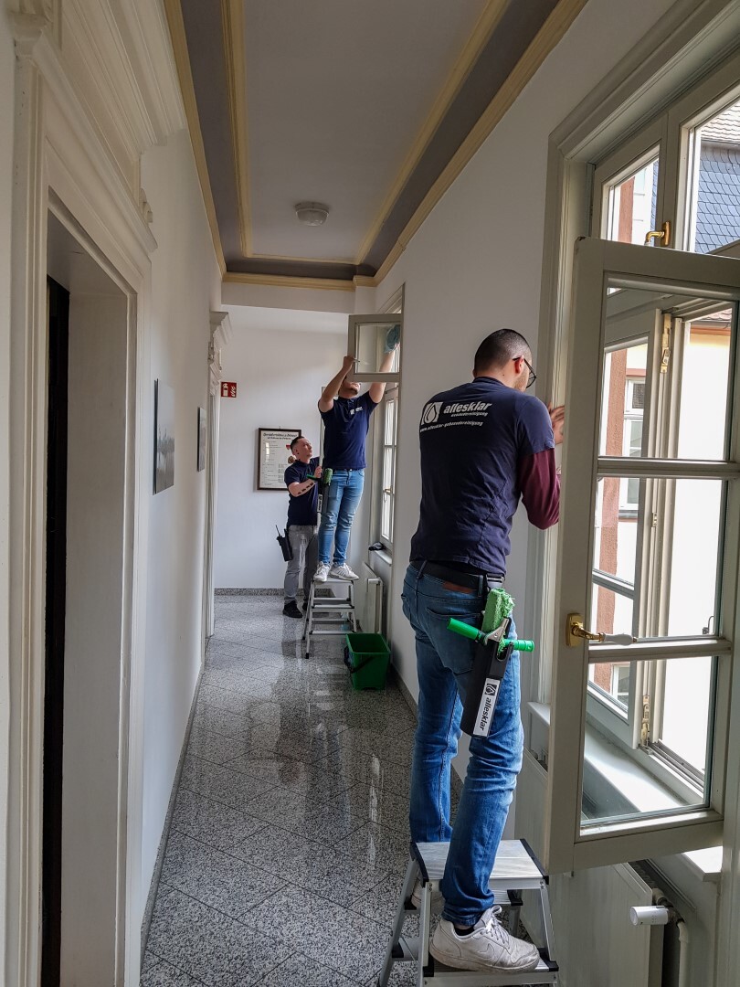 allesklar Gebaeudereinigung Fensterreinigung  Fensterrahmenreinigung Darmstadt