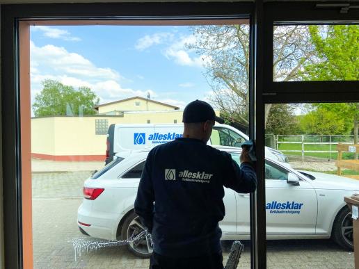 allesklar Gebaeudereinigung Fensterreinigung  Fensterrahmenreinigung Weiterstadt