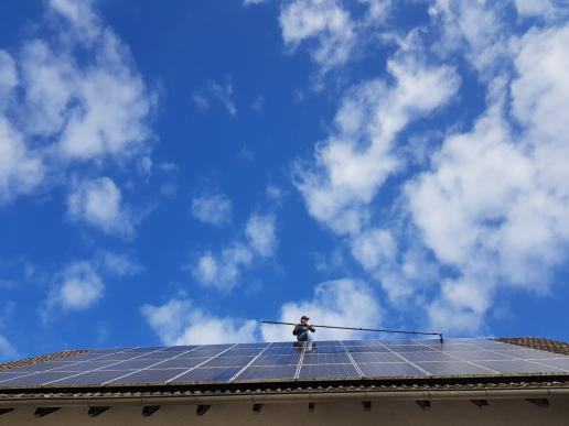 Photovoltaik-Reinigung und Solarreinigung allesklar Gebäudereinigung